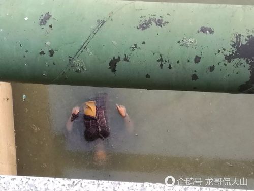 新港澳彩开奖号码记录和河道现大量成扎钞票与河道惊现大量现金